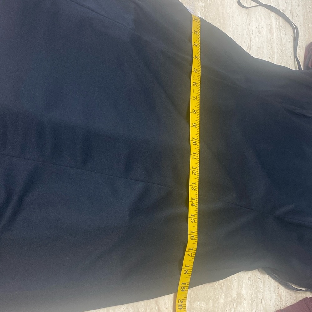 Tahari NWOT black,red heavier fabric inner liner.No flaws, measurements below. - Picture 9 of 16